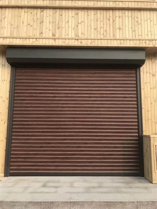 電動(dòng)卷簾門具有許多無可比擬的優(yōu)點(diǎn)！