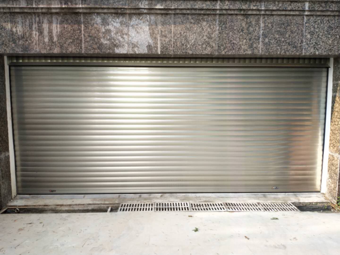 神奇卷簾門，開啟無限可能